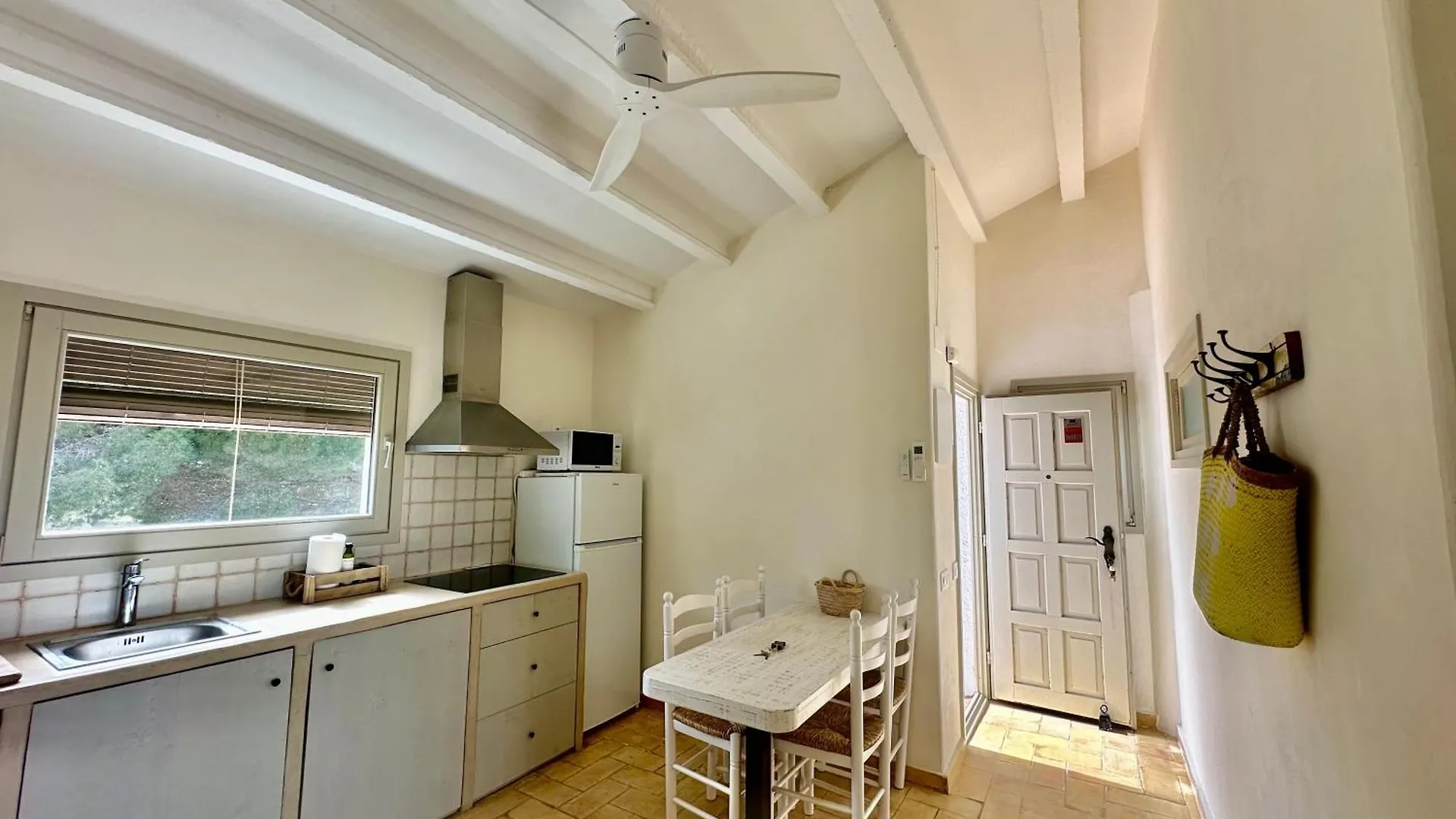 Apartamentos Lu, Playa De Pals Spain